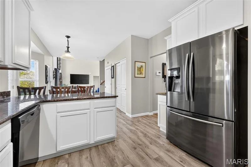 805 Mule Creek Drive, Wentzville, MO 63385 — listing photo 13 of 52