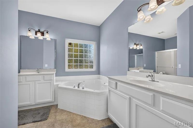 805 Mule Creek Drive, Wentzville, MO 63385 — listing photo 23 of 52
