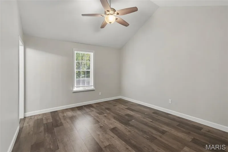 202 Barrington Drive, St Peters, MO 63376 — listing photo 8 of 15