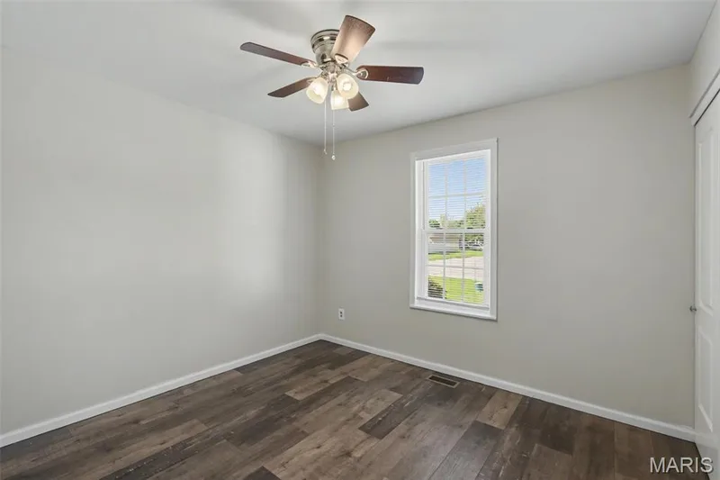 202 Barrington Drive, St Peters, MO 63376 — listing photo 10 of 15