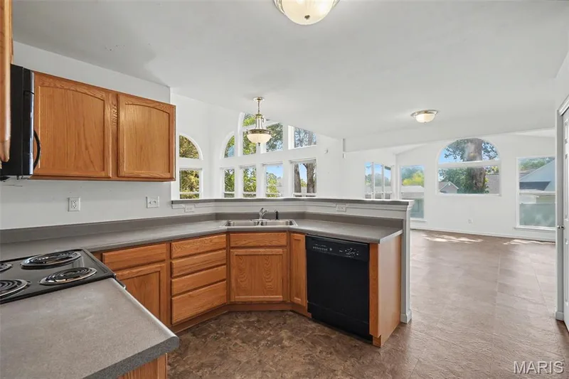 2012 Archway Drive, Wentzville, MO 63385 — listing photo 20 of 50