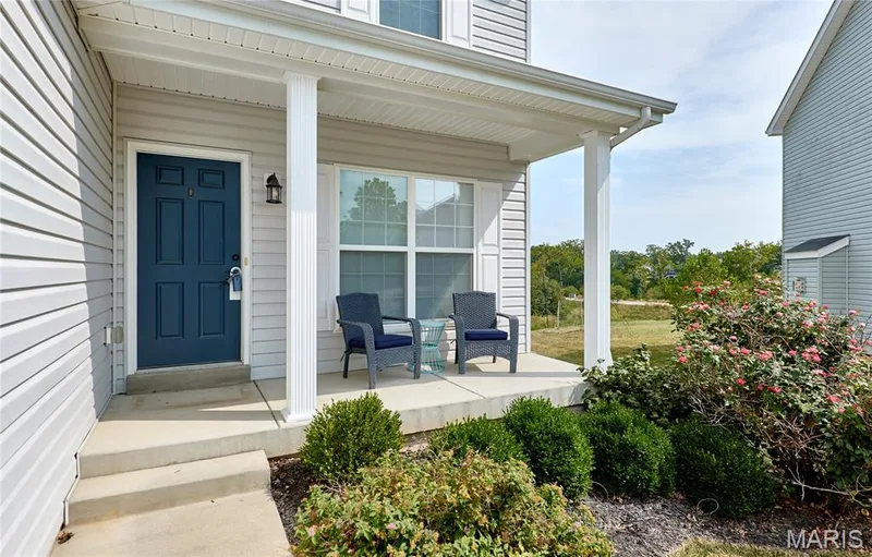 526 Golden Leaf Court, Lake St. Louis, MO 63367 — listing photo 6 of 45