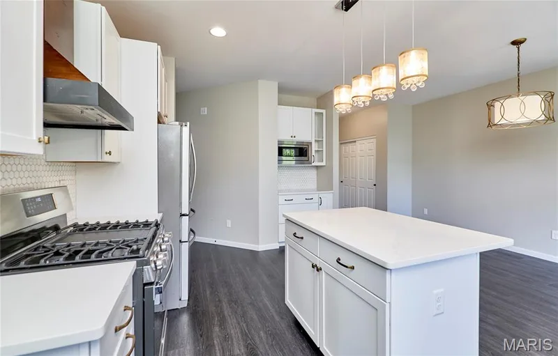 526 Golden Leaf Court, Lake St. Louis, MO 63367 — listing photo 15 of 45