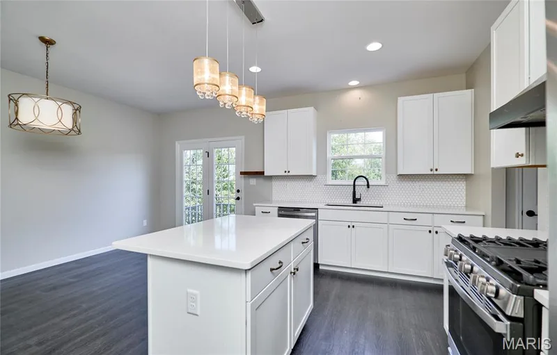 526 Golden Leaf Court, Lake St. Louis, MO 63367 — listing photo 19 of 45