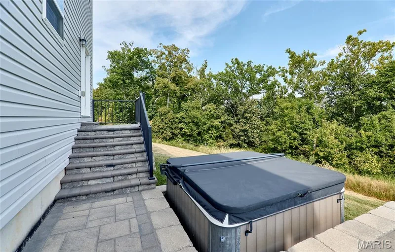 526 Golden Leaf Court, Lake St. Louis, MO 63367 — listing photo 40 of 45
