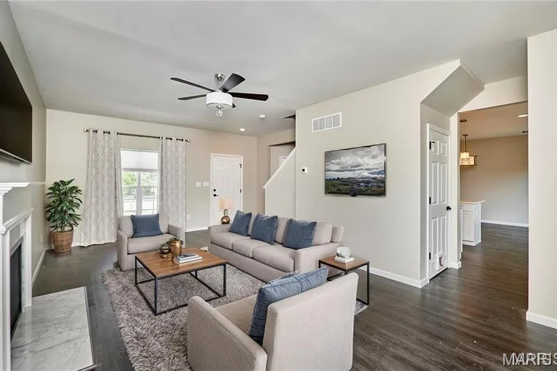 526 Golden Leaf Court, Lake St. Louis, MO 63367 — listing photo 12 of 45