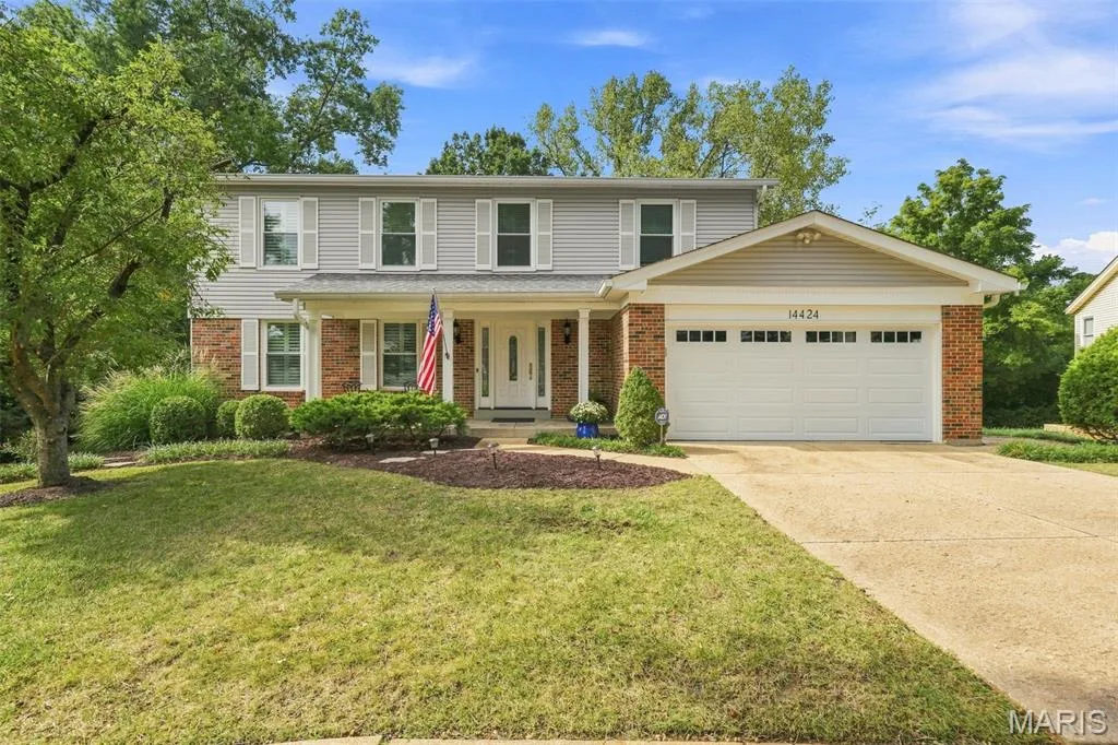 14424 White Pine Ridge Lane, Chesterfield, MO 63017 — listing photo 1 of 46