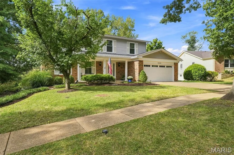 14424 White Pine Ridge Lane, Chesterfield, MO 63017 — listing photo 2 of 46