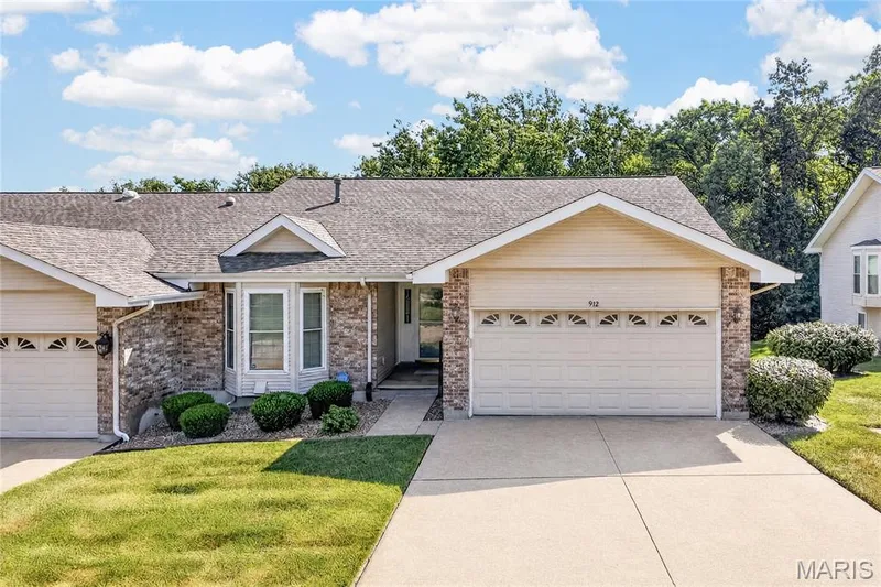 912 Palmer Court #12, Lake St. Louis, MO — listing photo 1