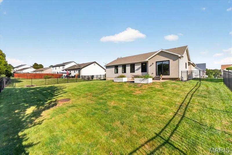 136 Prairie Bluffs Drive, Wentzville, MO 63385 — listing photo 36 of 40