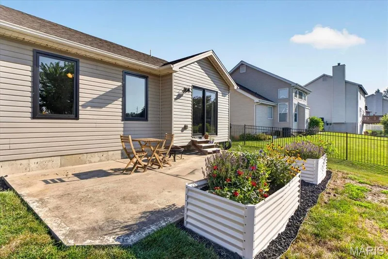 136 Prairie Bluffs Drive, Wentzville, MO 63385 — listing photo 37 of 40