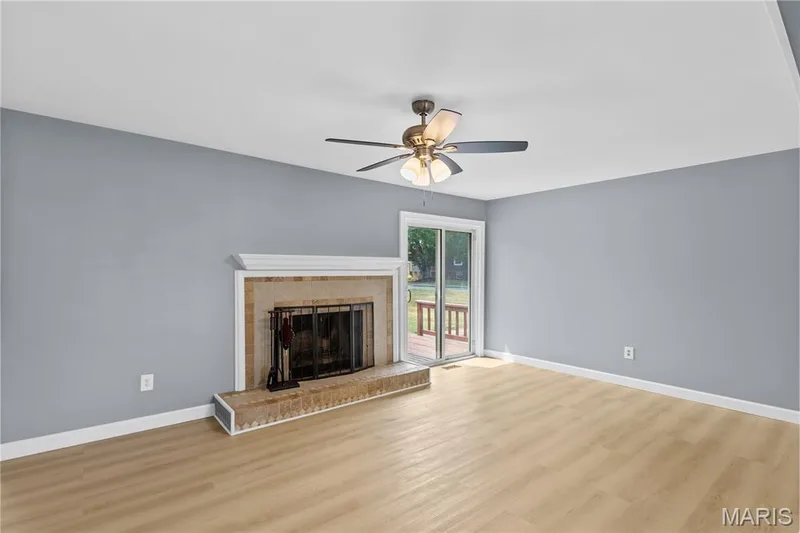 53 W Garden Walk Drive, St Peters, MO 63376 — listing photo 7 of 28