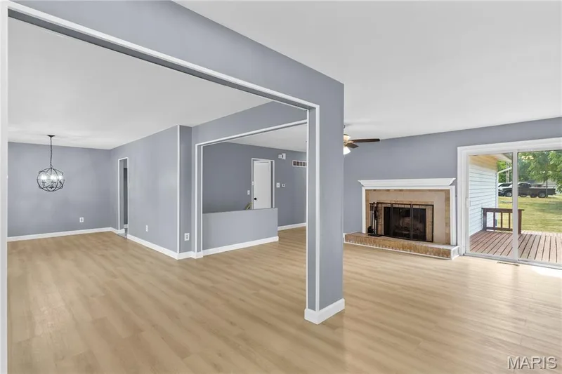 53 W Garden Walk Drive, St Peters, MO 63376 — listing photo 8 of 28