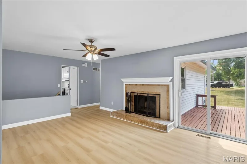 53 W Garden Walk Drive, St Peters, MO 63376 — listing photo 9 of 28