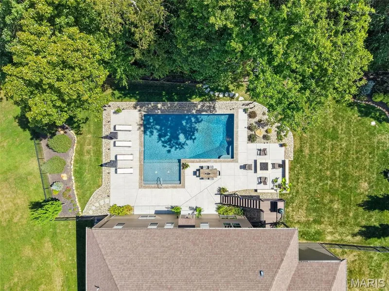 106 Westleigh Manor Drive, Wentzville, MO 63385 — listing photo 3 of 64