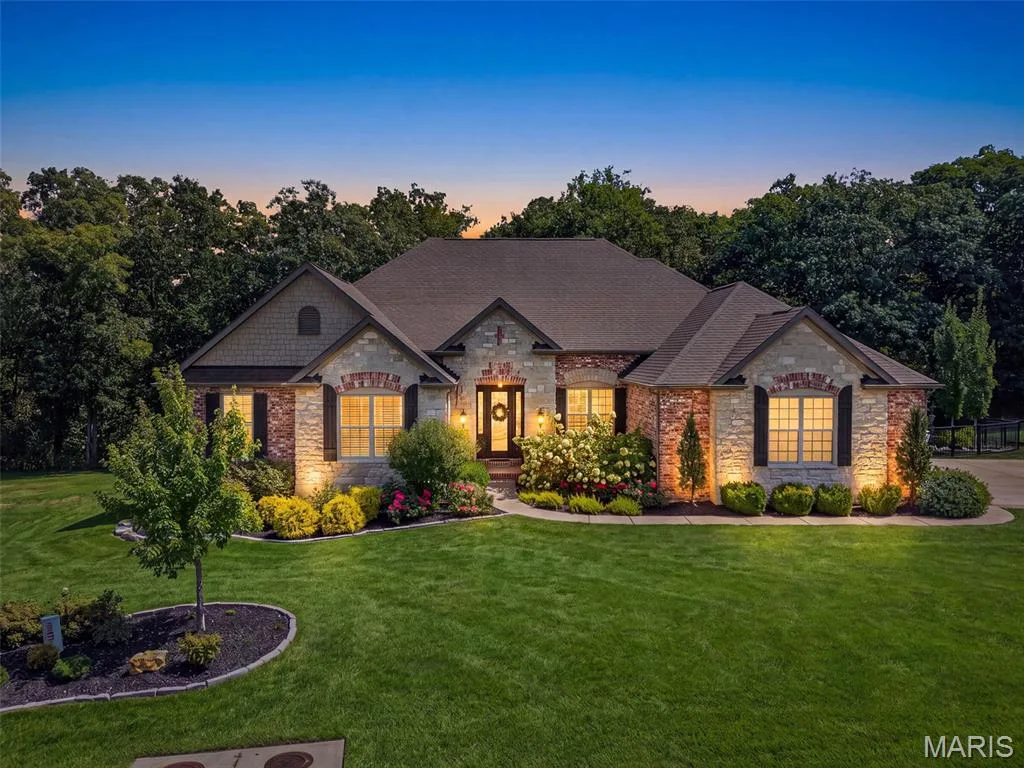 106 Westleigh Manor Drive, Wentzville, MO 63385 — listing photo 1 of 64