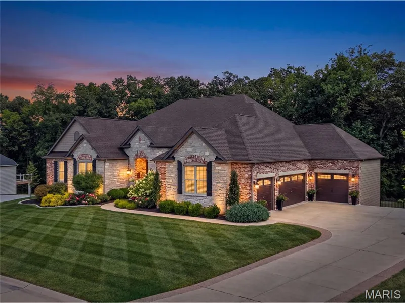 106 Westleigh Manor Drive, Wentzville, MO 63385 — listing photo 2 of 64