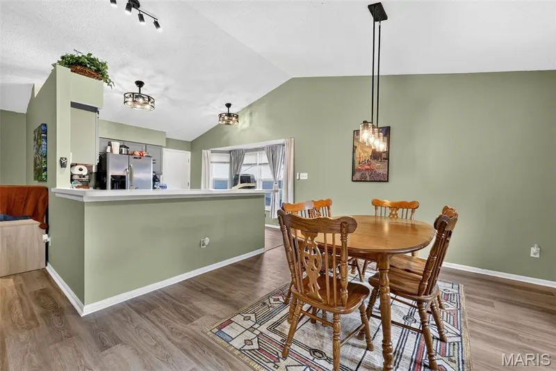 72 Hickoryshade Court, St Peters, MO 63376 — listing photo 6 of 25