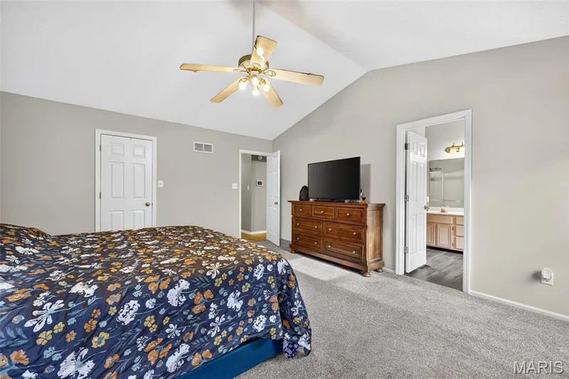 72 Hickoryshade Court, St Peters, MO 63376 — listing photo 13 of 25