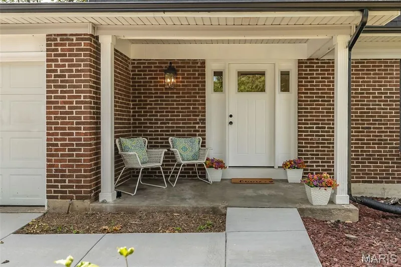 29 Mill Race Drive, St Peters, MO 63376 — listing photo 2 of 44