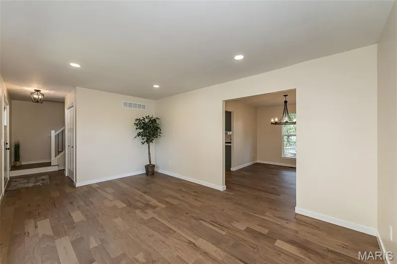29 Mill Race Drive, St Peters, MO 63376 — listing photo 7 of 44