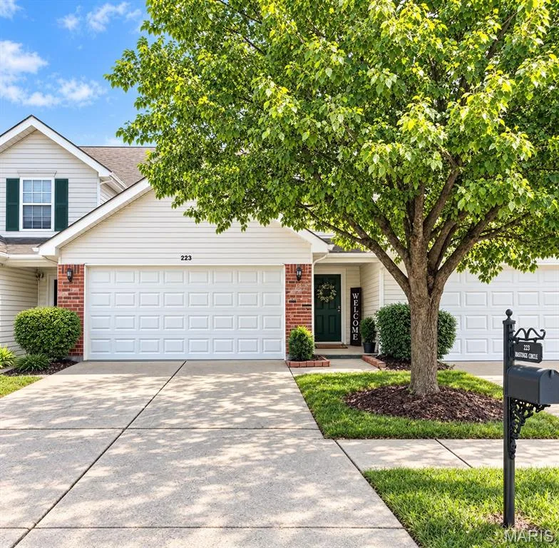 223 Homeshire Circle #44, Wentzville, MO — listing photo 1
