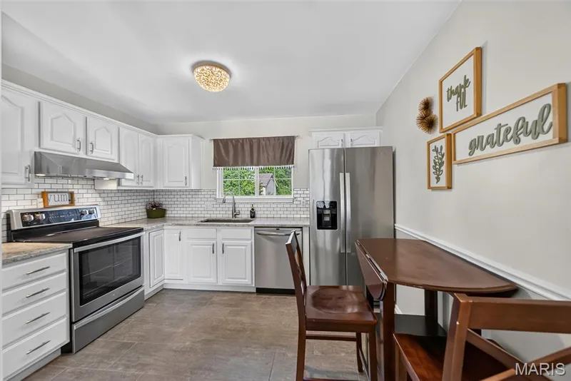 Updated Eat In Kitchen — 74 Sugar Glen Court #6, St Peters, MO 63376