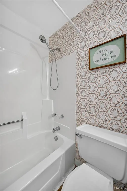 Primary Bathroom with a Tub/Shower — 74 Sugar Glen Court #6, St Peters, MO 63376