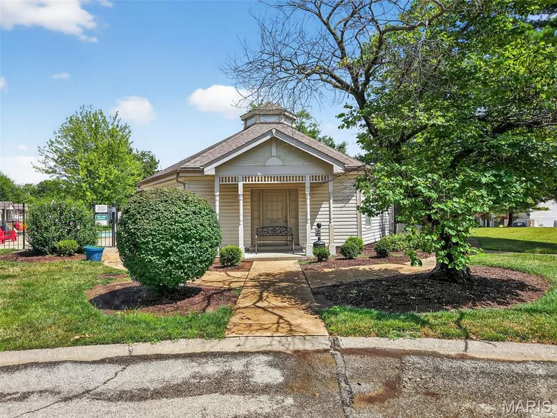Neighborhood Bath House — 74 Sugar Glen Court #6, St Peters, MO 63376