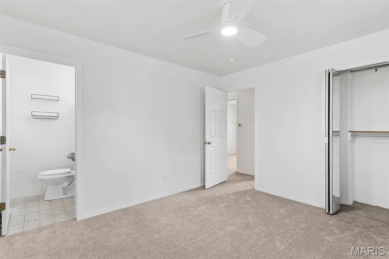 Primary bedroom features half bath — 109 Meadowlark Lane, St Charles, MO 63301