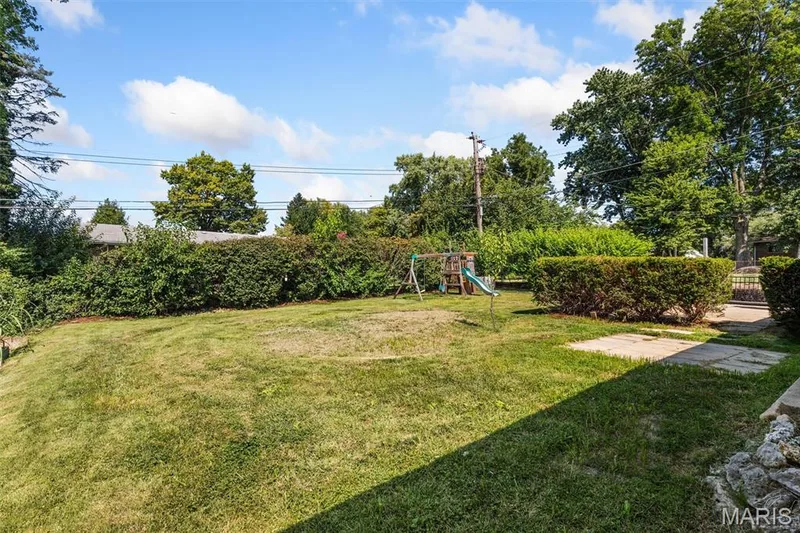 Spacious, level backyard — 109 Meadowlark Lane, St Charles, MO 63301