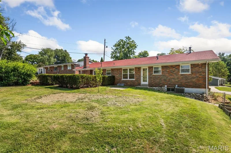 Fully fenced yard! — 109 Meadowlark Lane, St Charles, MO 63301