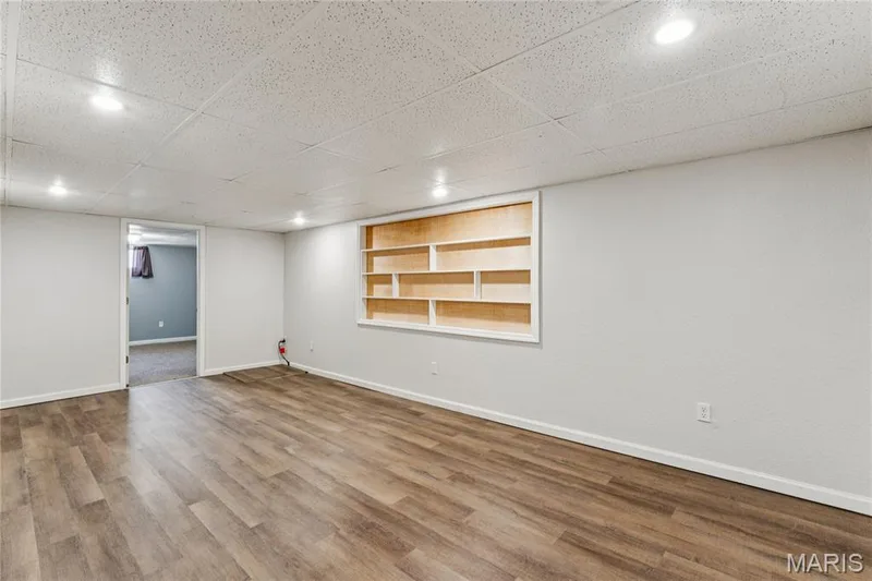 918 Perry Street, St Charles, MO 63301 — listing photo 23 of 30