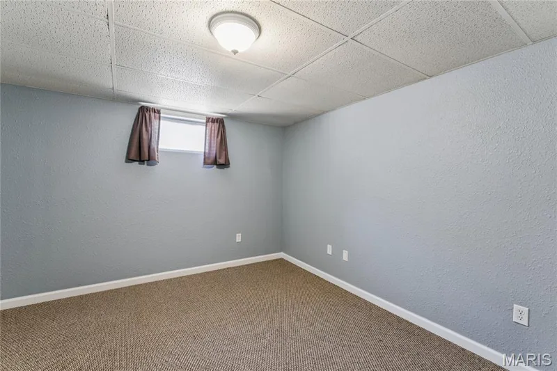 918 Perry Street, St Charles, MO 63301 — listing photo 25 of 30