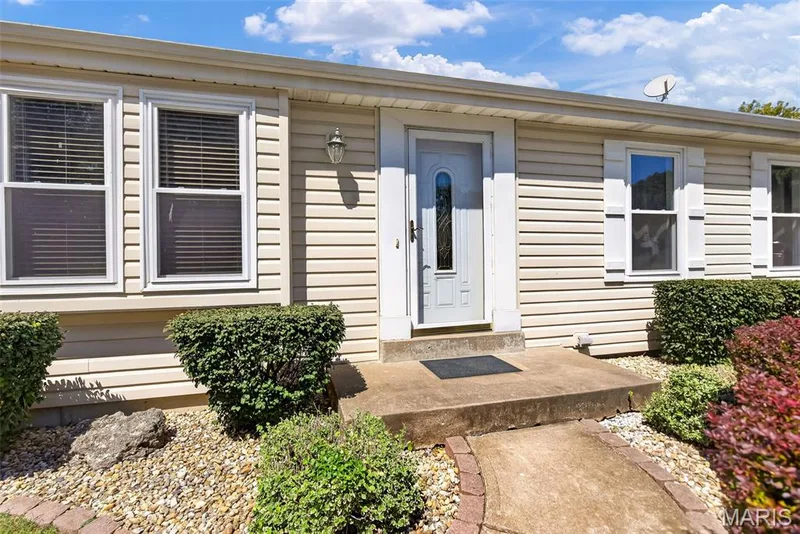4 Tamerton Court, St Peters, MO 63376 — listing photo 4 of 44