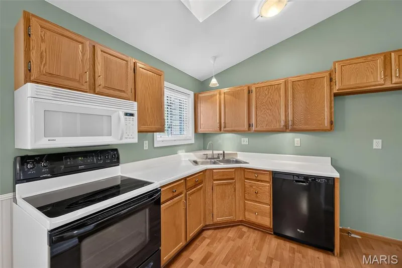 4 Tamerton Court, St Peters, MO 63376 — listing photo 10 of 44