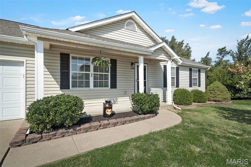 86 Sun Haven is situated on nearly a 1/2 acre lot! — 86 Sun Haven Court, Wentzville, MO 63385