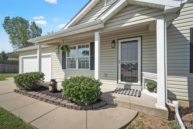 86 Sun Haven Court, Wentzville, MO 63385 — listing photo 3 of 42