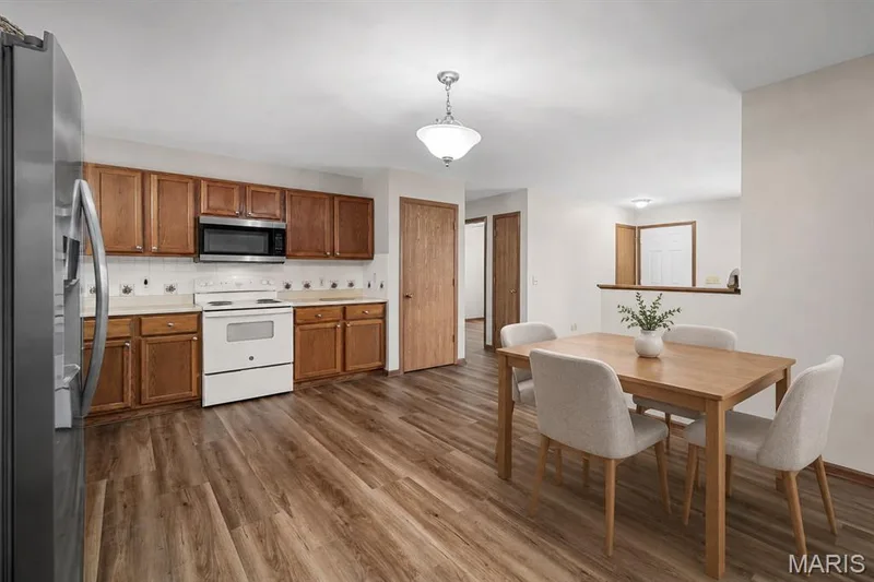 Virtual Staging — 86 Sun Haven Court, Wentzville, MO 63385