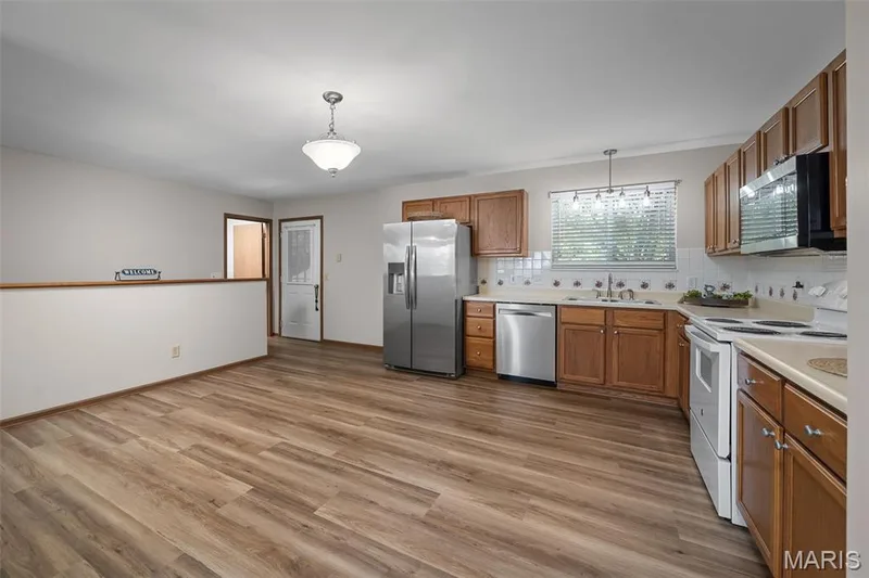 86 Sun Haven Court, Wentzville, MO 63385 — listing photo 11 of 42