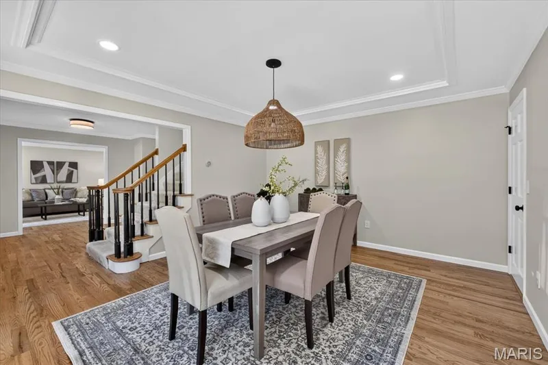 2131 Hickory Drive, Chesterfield, MO 63005 — listing photo 3 of 34