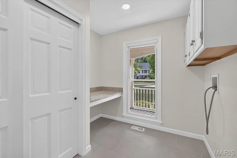 2131 Hickory Drive, Chesterfield, MO 63005 — listing photo 14 of 34