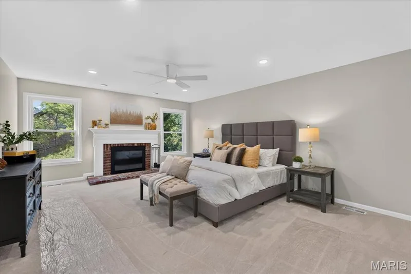 2131 Hickory Drive, Chesterfield, MO 63005 — listing photo 15 of 34