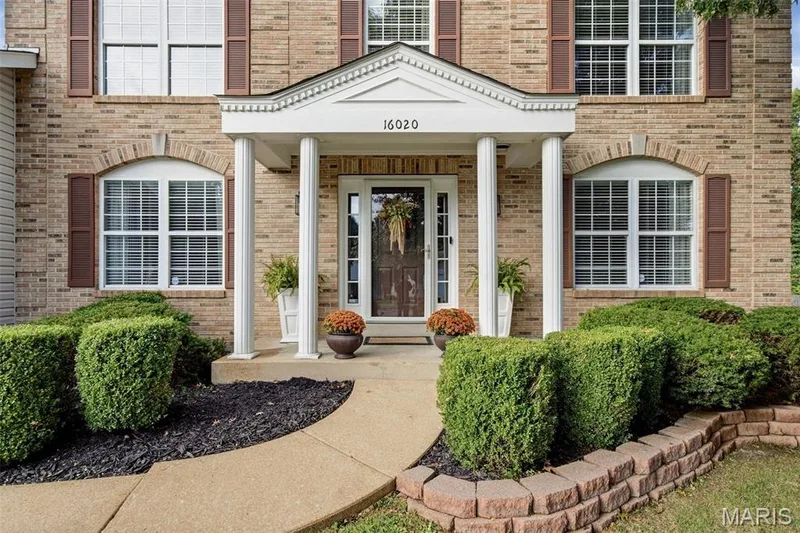 16020 Nantucket Meadows Drive, Grover, MO 63040 — listing photo 2 of 41