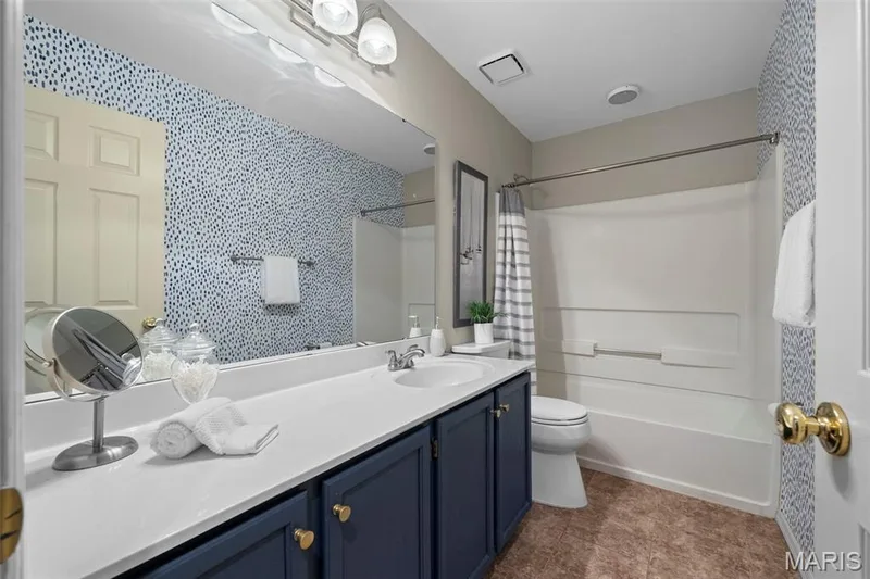 16020 Nantucket Meadows Drive, Grover, MO 63040 — listing photo 25 of 41