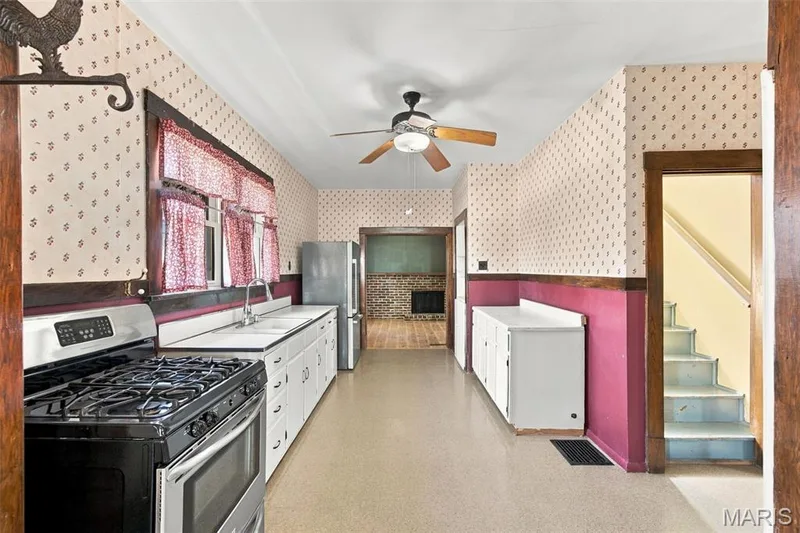 Kirchen with SS gas stove and new SS fridge — 201 Perry Street, St Charles, MO 63301