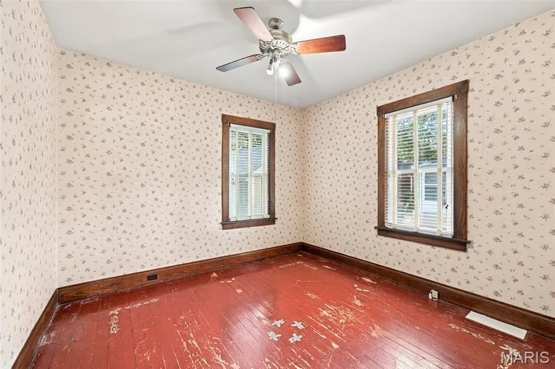Main Floor Primary Bedroom — 201 Perry Street, St Charles, MO 63301