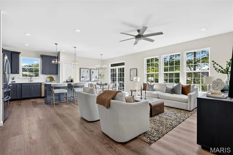 104 Quail Bluff Court, Wentzville, MO 63385 — listing photo 2 of 33