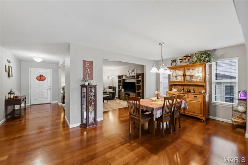 205 Hawksbury Place, O'Fallon, MO 63368 — listing photo 11 of 34