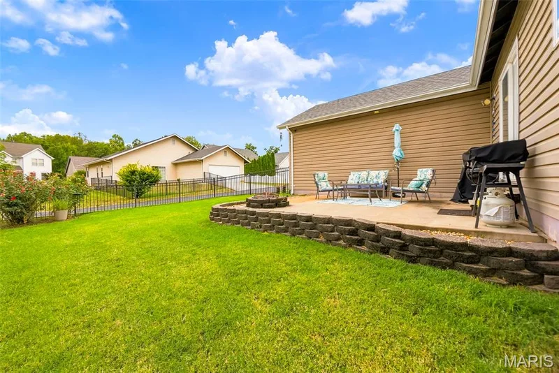 205 Hawksbury Place, O'Fallon, MO 63368 — listing photo 31 of 34